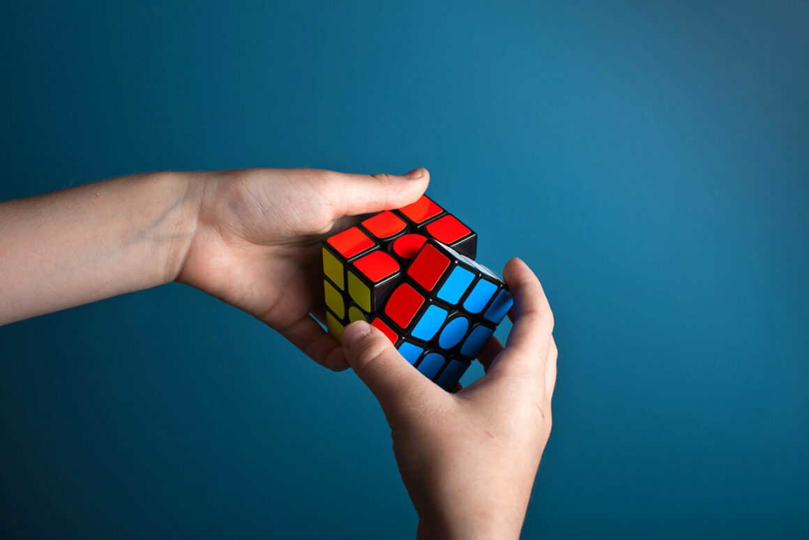 Anthropic, OpenAI e la corsa dei modelli: il vero vantaggio non è più avere l’AI più potente 2 Foto di Olav Ahrens Røtne su Unsplash