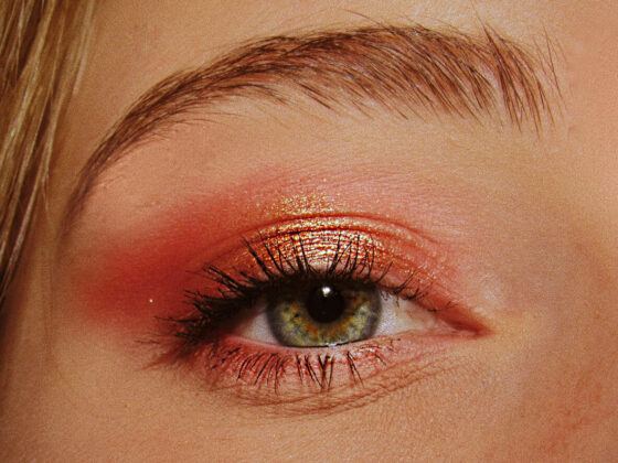Maybelline Instant Eraser: quando un’icona smette di essere un prodotto e torna a essere un gesto 11 Foto di yunona uritsky su Unsplash, Pubblicita